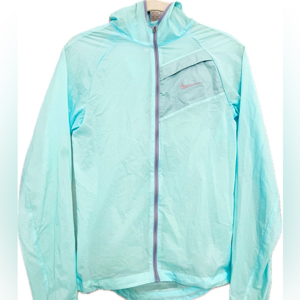 Nike lightweight running jacket / windbreaker